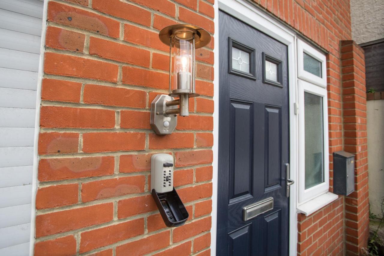 Vale House Apartment Northfleet Екстериор снимка
